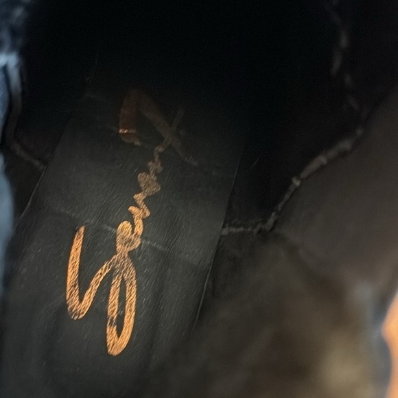 Black velvet studded slip on shoes boots booties block heel size 7 - Picture 12 of 16